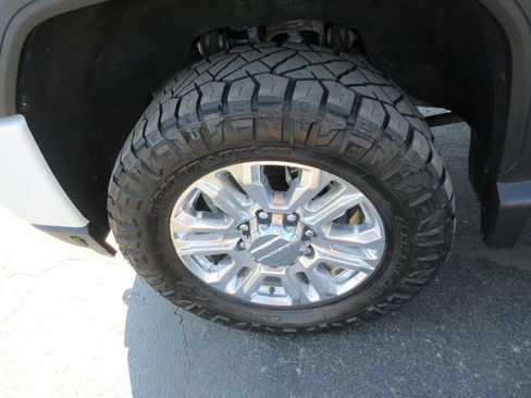 Used 2020 GMC Sierra 3500 Denali w/ Denali Ultimate Package AWD/4WD image 16
