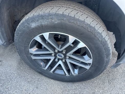 Used 2022 Ford F150 XL w/ STX Appearance Package image 4