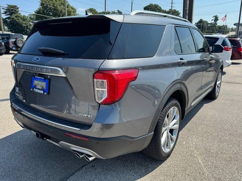 Used 2021 Ford Explorer Platinum w/ Equipment Group 601A AWD/4WD image 3