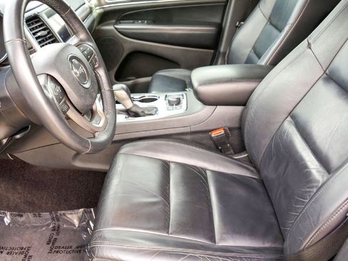 Used 2018 Jeep Grand Cherokee Limited image 10