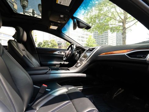 Used 2019 Lincoln MKZ Reserve w/ Reserve Plus Package AWD/4WD image 12
