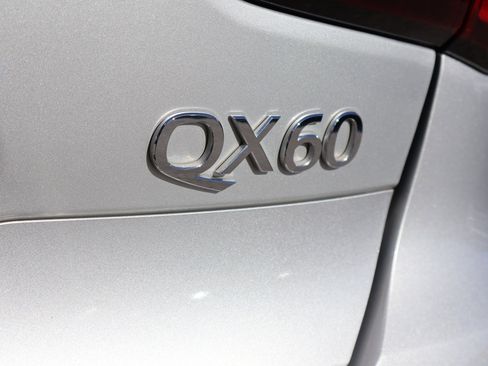 Used 2020 INFINITI QX60 Luxe w/ Essential Package image 9