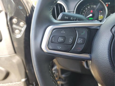 Certified 2023 Jeep Wrangler Unlimited Sahara AWD/4WD image 8