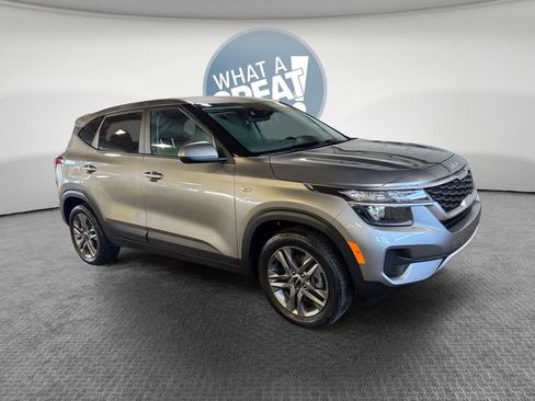 Certified 2023 Kia Seltos LX image 1