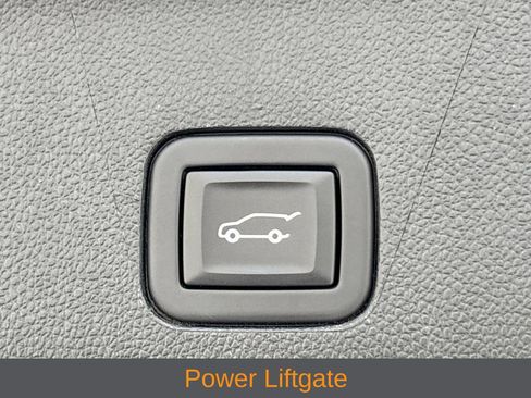 Used 2024 Chevrolet Tahoe Premier RWD image 17