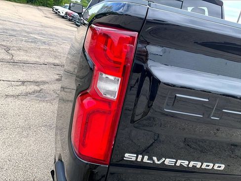 Used 2024 Chevrolet Silverado 1500 LT Trail Boss w/ Convenience Package II AWD/4WD image 26