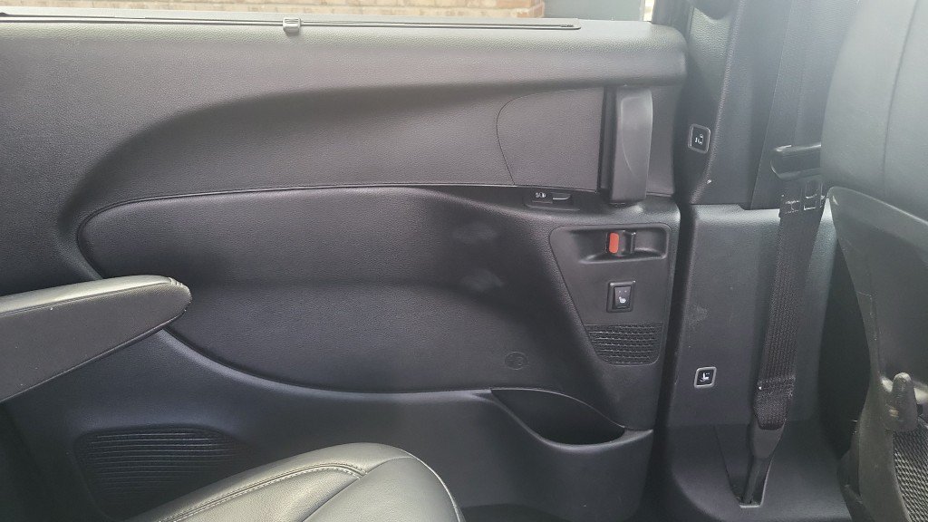 Used 2025 Chrysler Pacifica Select FWD image 15
