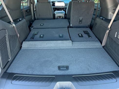 New 2025 Chevrolet Tahoe LS image 16