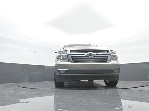 Used 2019 Chevrolet Suburban Premier w/ Premier Plus Edition image 30