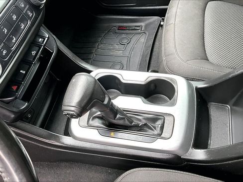 Used 2021 Chevrolet Colorado LT w/ LT Convenience Package RWD image 19