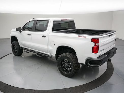 Used 2019 Chevrolet Silverado 1500 Custom Trail Boss w/ Custom Convenience Package AWD/4WD image 7