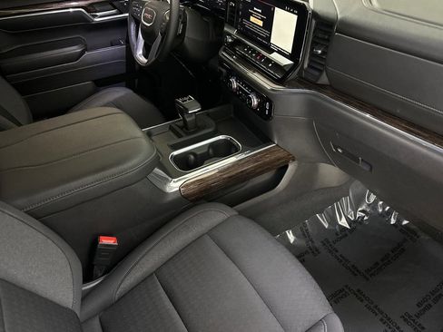 Used 2024 GMC Sierra 1500 Elevation image 31