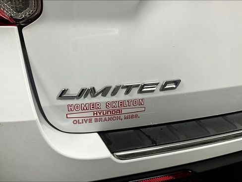 Used 2023 Ford Explorer Limited image 14