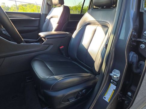 Used 2021 Jeep Grand Cherokee L Limited w/ Trailer Tow Group (B) AWD/4WD image 23