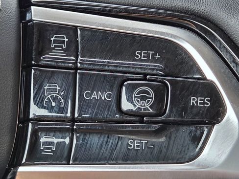 Used 2023 Jeep Grand Cherokee Overland w/ Adv Protech Group III AWD/4WD image 19