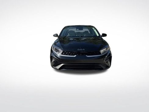 Used 2023 Kia Forte LXS FWD image 3