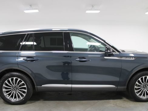 Used 2023 Lincoln Aviator Reserve w/ Equipment Group 201A AWD/4WD image 11