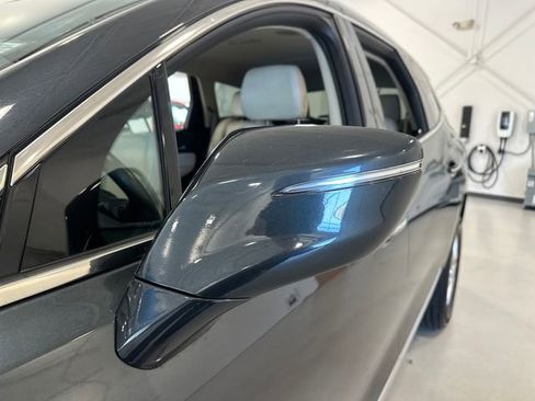 Used 2019 Buick Enclave Essence AWD/4WD image 14
