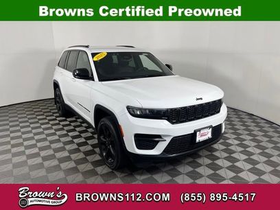 Used 2023 Jeep Grand Cherokee Laredo