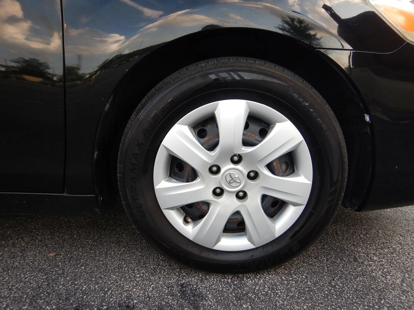 Used 2010 Toyota Camry LE FWD image 27