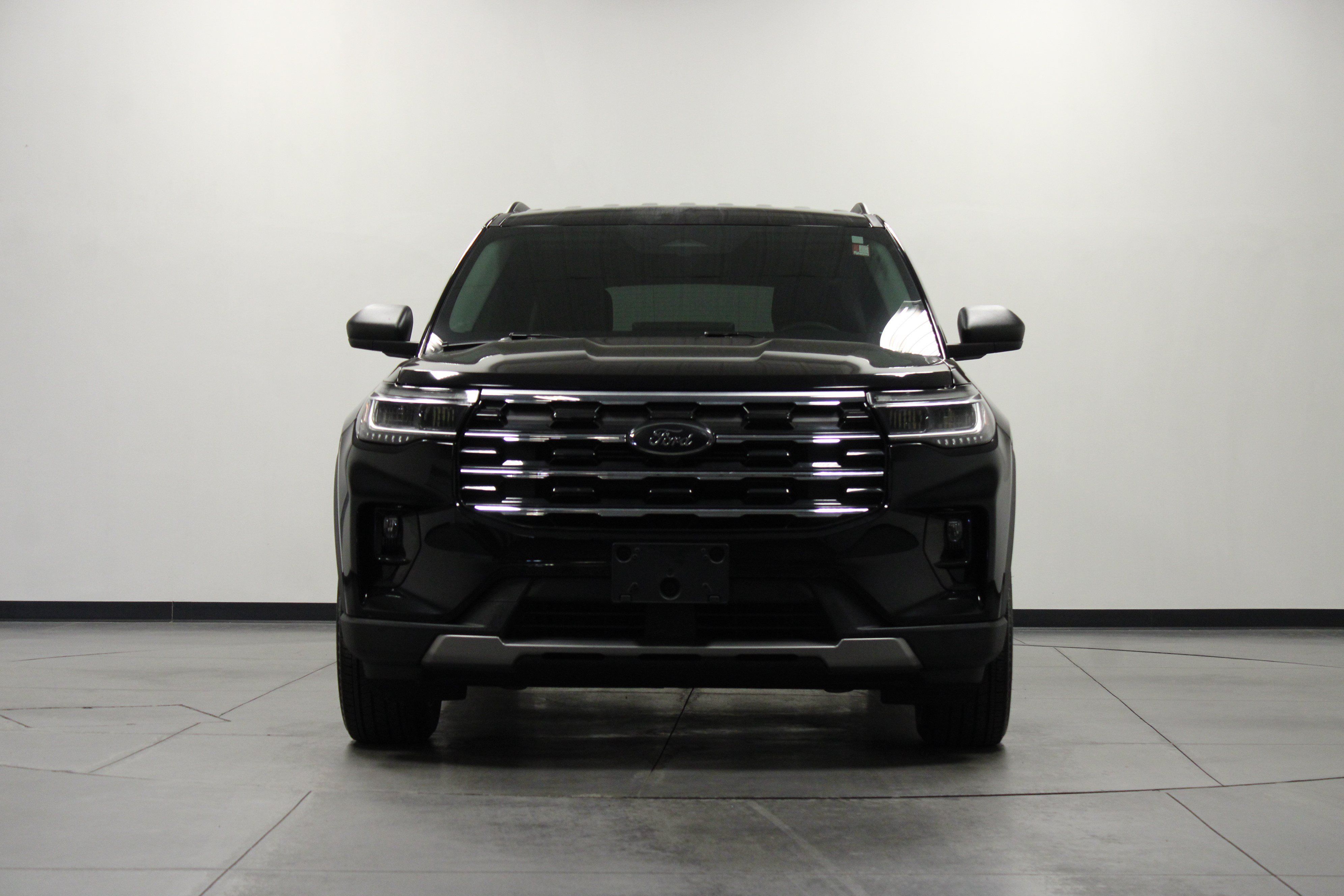 Used 2025 Ford Explorer Active w/ Active Comfort Package AWD/4WD image 9