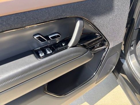 Used 2024 Land Rover Range Rover Sport Dynamic SE image 12