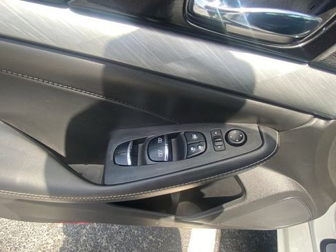 Used 2017 Nissan Maxima 3.5 SL FWD image 11