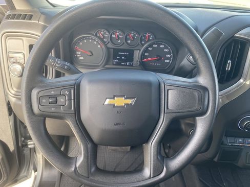 Used 2025 Chevrolet Silverado 1500 Custom image 16