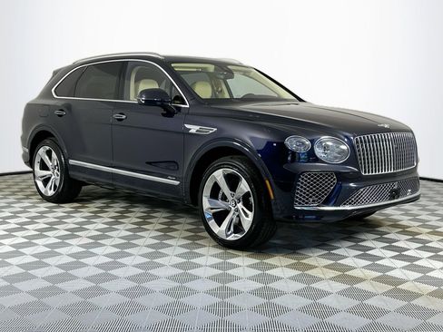 New 2025 Bentley Bentayga image 3