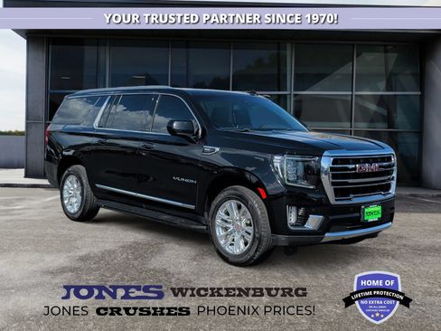 Used 2023 GMC Yukon XL SLT AWD/4WD image 7