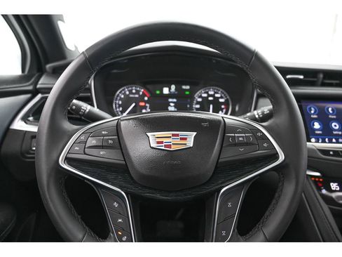 Certified 2025 Cadillac XT5 Premium Luxury image 11