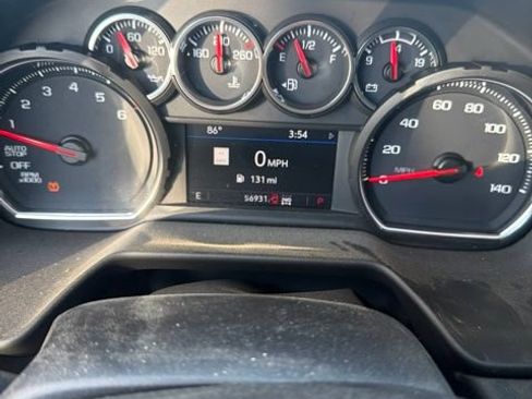 Used 2021 Chevrolet Suburban LT w/ LT Signature Plus Package AWD/4WD image 5