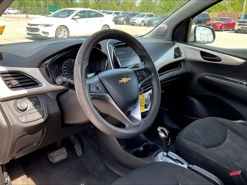 Used 2018 Chevrolet Spark LT image 12