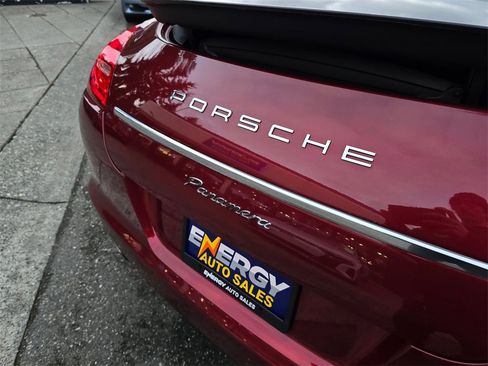 Used 2011 Porsche Panamera 4 image 18