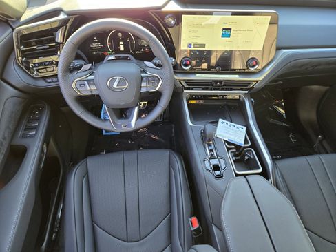 New 2026 Lexus TX 500h AWD image 8