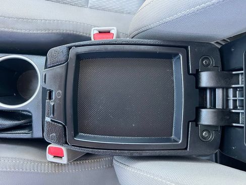Used 2016 Toyota Corolla LE FWD image 30