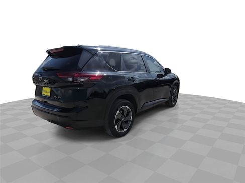 Used 2024 Nissan Rogue SV w/ SV Premium Package FWD image 8