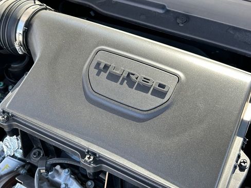 Used 2024 Jeep Compass Latitude image 30