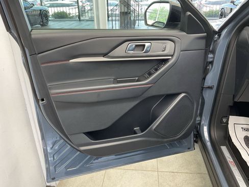 Used 2025 Ford Explorer ST-Line AWD/4WD image 9