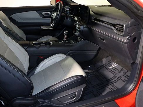 Used 2024 Ford Mustang Premium image 28