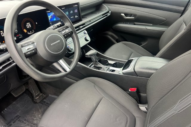 Used 2025 Hyundai Tucson SEL FWD image 12