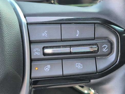 Used 2024 Chevrolet Colorado ZR2 w/ ZR2 Convenience Package III AWD/4WD image 31