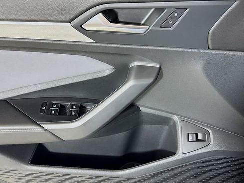 New 2026 Volkswagen Jetta SE FWD image 14