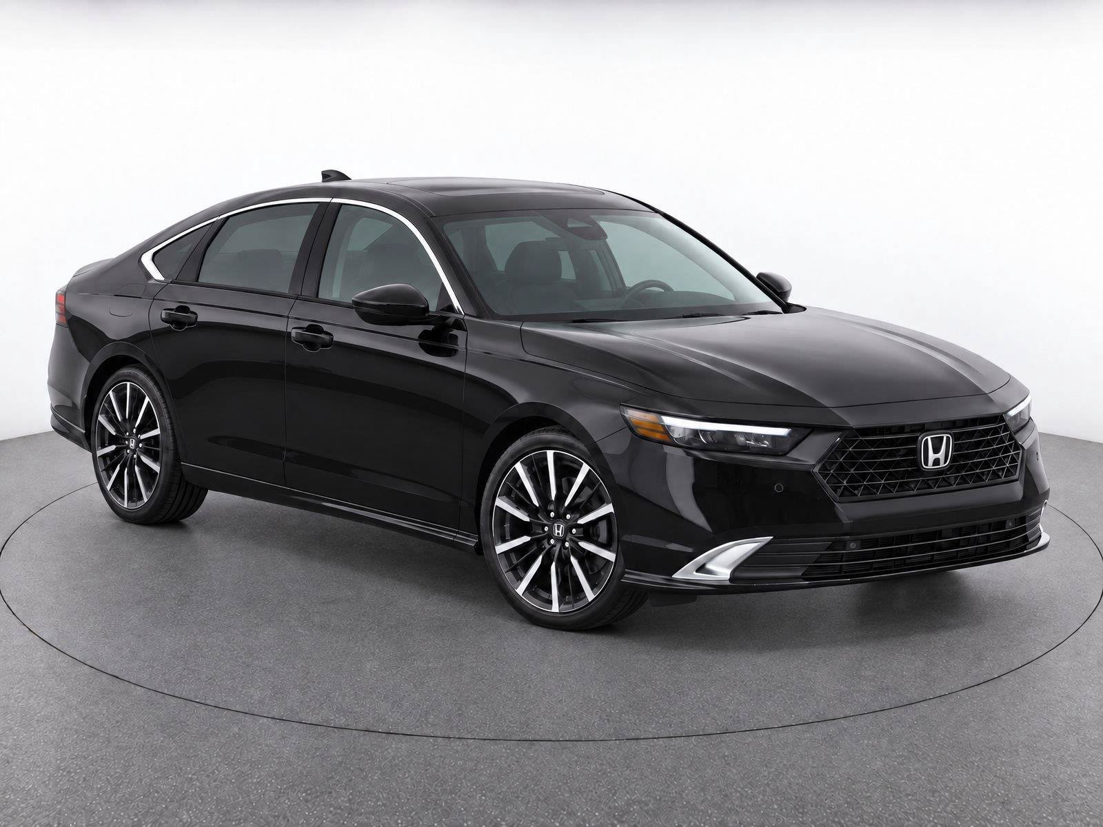 Used 2025 Honda Accord Touring image 1