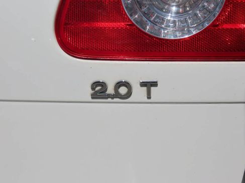 Used 2010 Volkswagen Passat Komfort FWD image 8