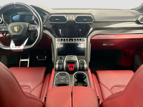 Used 2022 Lamborghini Urus AWD/4WD image 13