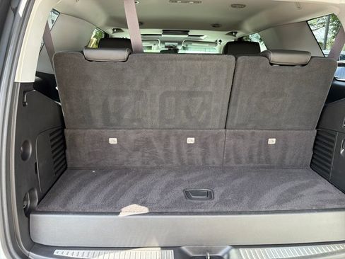 Used 2017 Chevrolet Tahoe Premier RWD image 33