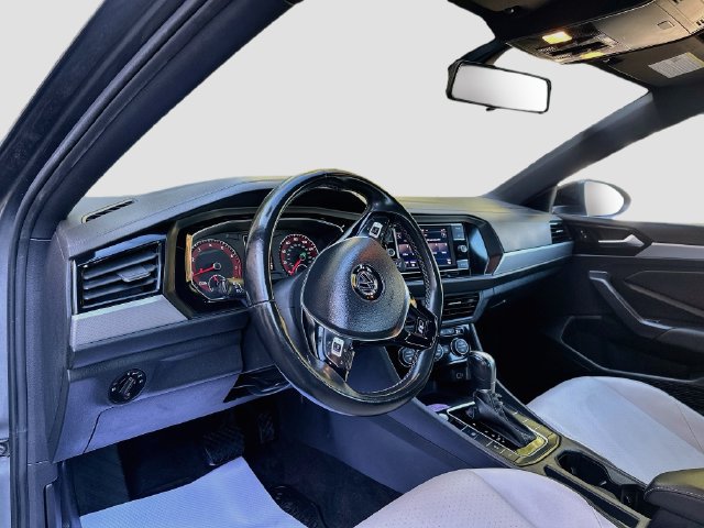 Used 2019 Volkswagen Jetta R-Line w/ R-Line Cold Weather Package FWD image 9