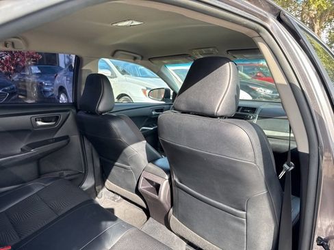 Used 2017 Toyota Camry SE image 16