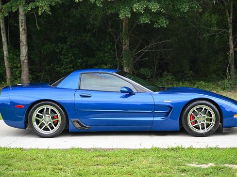 Used 2003 Chevrolet Corvette Z06 w/ Memory Package, 3 Drivers RWD image 13